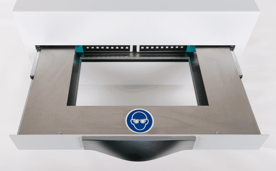 UltraVilibo Urządzenie do inkludowania próbek w świetle UV METALOGIS - szuflada