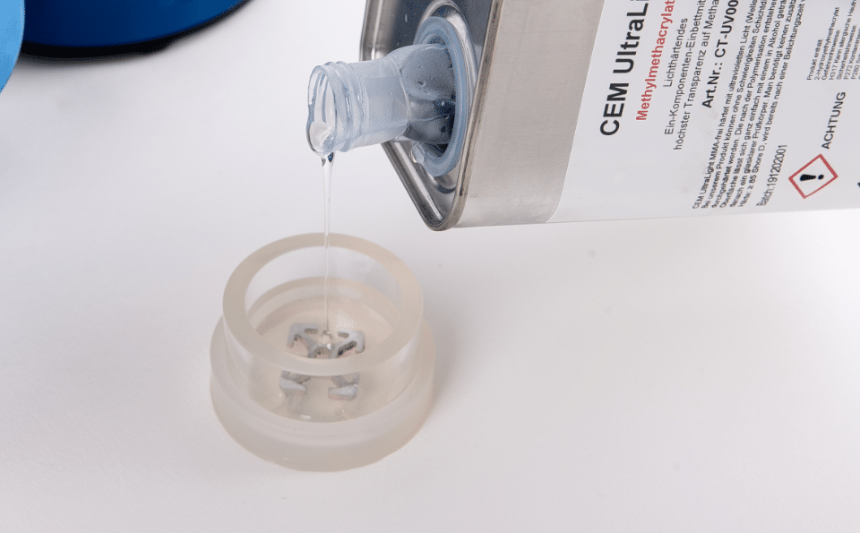 UltraVilibo Urządzenie do inkludowania próbek w świetle UV METALOGIS - zalewanie żywicą