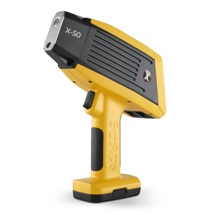 Podręczny spektrometr rentgenowski XRF SciAps X-50 do analizy pierwiastkowej materiałów.